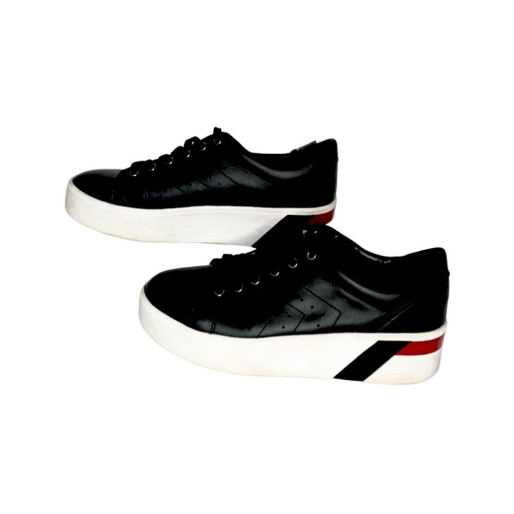 Marc Fisher LTD Black Leather Tony
Sneakers